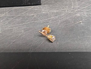 10k Diamond Stud Earrings (Lot of 2)