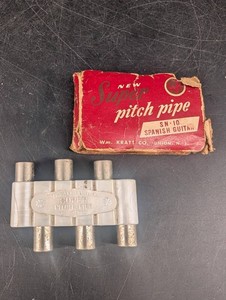 Vintage Wm. Kratt Co. SN-10 Super Pitch Pipe