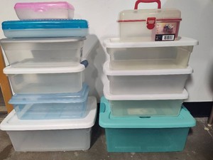 Lot of SmallMedium Plastic Storage Containers wLids