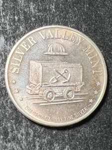 1 TROY OZ .999 FINE SILVER VALLEY MINT ROUND