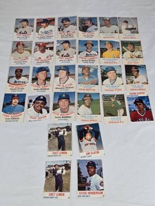 Lot of 28 Vintage 1977 Hostess Baseball Cards Featuring Reggie Jackson and Jerry Koosman