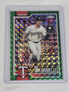 Brooks Lee 2026 Topps Chrome Green Refractor Numbered 3499 - Minnesota Twins Baseball Card