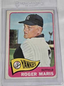 Roger Maris 1965 Topps #155 - New York Yankees Vintage Baseball Card