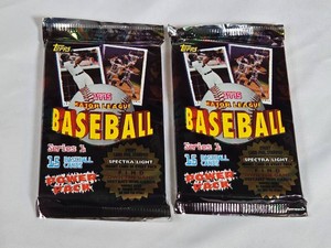 Lot of 2 Unopened Packs of 1995 Topps Major League Baseball Cards Series 1
