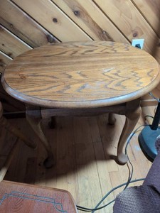 Vintage Oak Oval Side End Table Queen Anne Cabriole Legs 27 x 21