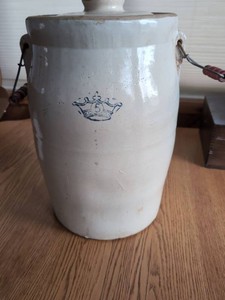 Antique 5 Gallon Stoneware Crock Jar w Lid Bail Handles Crown Mark