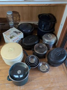 Vintage Enamelware Roasters, Canner Dehydrator Kitchenware Lot