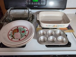 Mixed Bakeware Lot Glass Bakers Pie Plates Muffin Pan Cutting Board