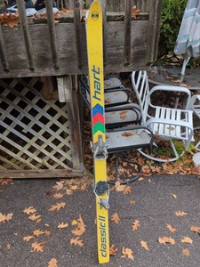 Vintage Classic II Downhill Skis with Look N57 Bindings 160cm