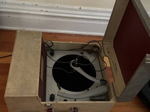 Vintage Coral Portable Hi-Fi Record Player Suitcase Turntable