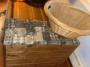 Rustic Pine Storage Bench Trunk w Cushion Top & Misc Kids Toys