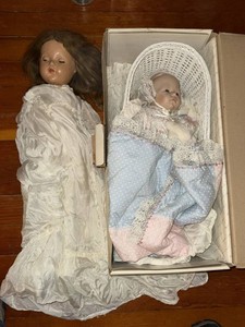 Vintage Sleep Eye Doll & Baby Doll in Wicker Bassinet Lot