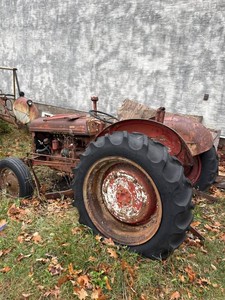 Vintage Ferguson TO-20 TO-30 Tractor Project w Detached Grille