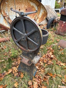 Antique Cast Iron Hand Crank Can Sealer Pedestal Canning Machine