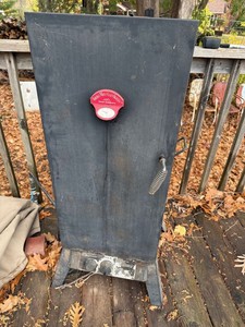 Great Outdoors Smoky Mountain Series Propane Vertical Smoker w Cover