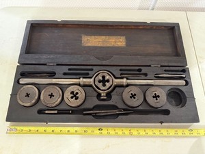 Greenfield GTD No. 5 Single Stock Screw Plate Set in Wood Box