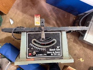 Delta 10in Bench Table Saw Benchtop Shop Saw with Fence Guide
