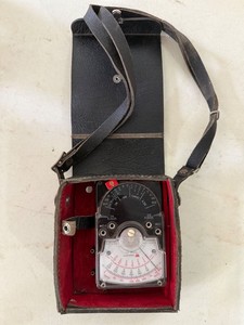 Triplett Model 310 Analog Multimeter VOM Tester w Carrying Case