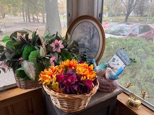 Box Lot of Mixed Home Decor Floral Arrangements Framed Print Holiday Pieces