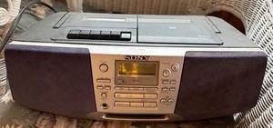 Sony CFD-S38 CD Radio Cassette Corder Boombox AMFM Mega Bass