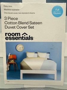 Room Essentials FullQueen 3-Piece Cotton Blend Sateen Duvet Cover Set