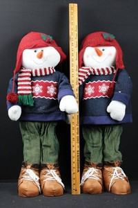 Christmas Snowman Dolls With Hats and Scarves 31H
