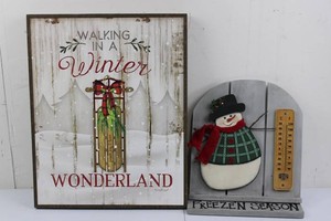Snowman (Thermometer missing) & Wonderland Sign