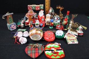 Vintage Christmas Ornaments & Holiday Decor Mixed Lot
