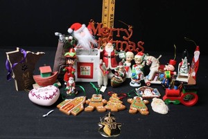 Christmas Decor & Ornaments Mixed Lot