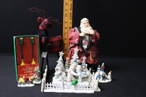 Christmas Village Snowmen, Santa, Reindeer & Snow Village Traffic Light