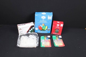 Holiday Lighting & Light Clips Mixed Lot