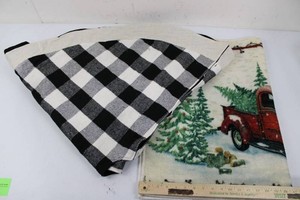 Christmas Tree Skirt & Holiday Rug Mixed Lot