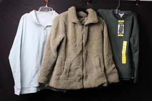 Womens (New)Orvis, 32 HEAT & Marc New York Tops (Lot of 3)