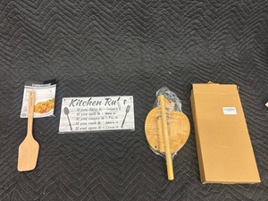 44 - Farberware Wooden Tools, Kitchen Rules Sign & Wooden Utensil Mixed Lot