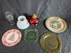 10 - Mixed Lot - Decorative Glassware, Christmas Plates & Oil Lamp
