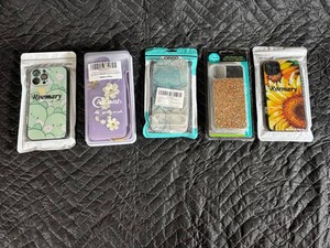 23 - Assorted Decorative Cell Phone Cases (Lot of 5)