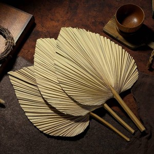 Sggvecsy 4 Pack 16 Natural Dried Palm Leaves Fans for Boho Wedding Home Party Kitchen Vase Farmhouse Table Arrangements Anniversary Decor (Color Natural)